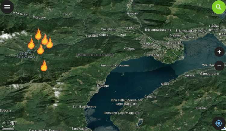 Animated map demo in QField highlighting active fires with moving markers