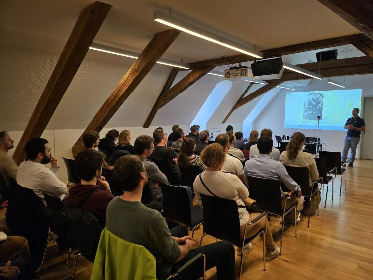 Participants at the QField workshop